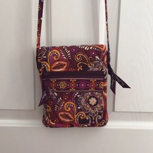 Vera Bradley crossover purse